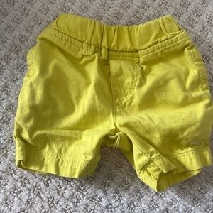 Petit Bateau yellow shorts -3M